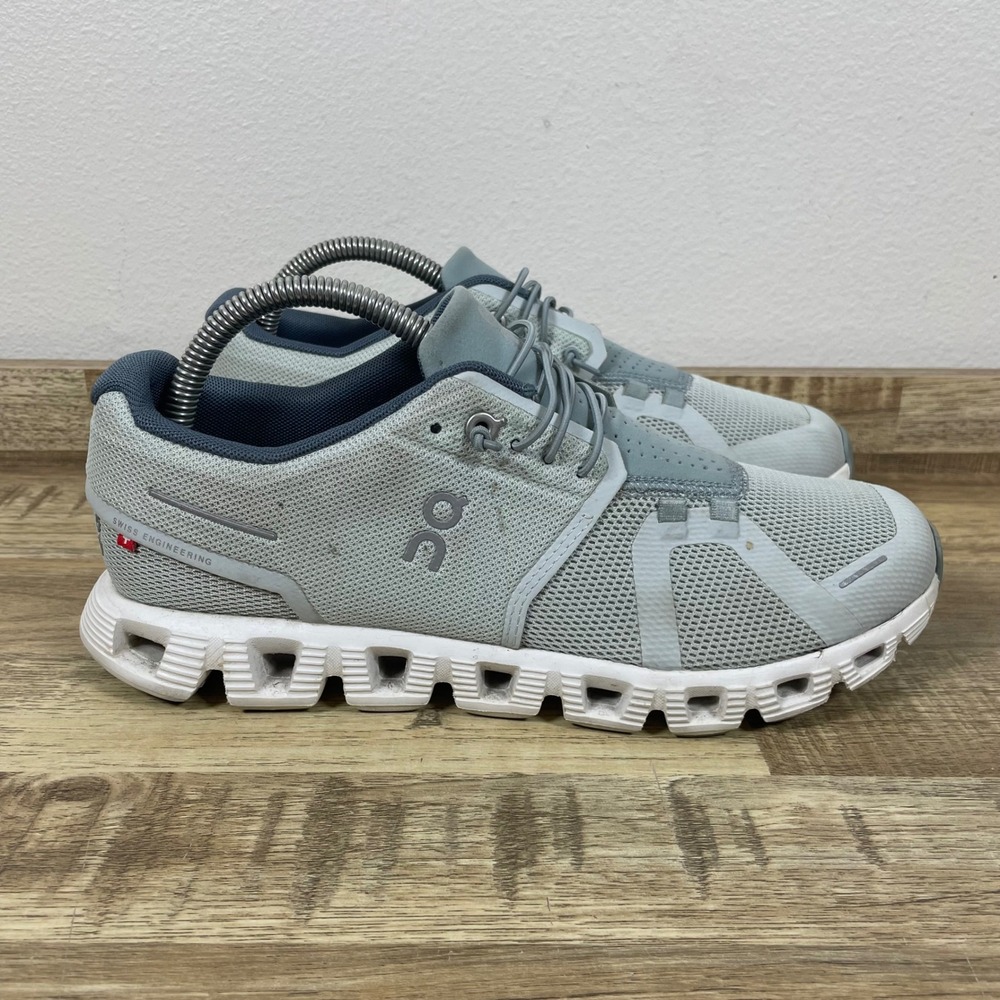 On Cloud 5 Womens Running Shoes Surf Cobble White 59.98895 Size 9 Gym Walking